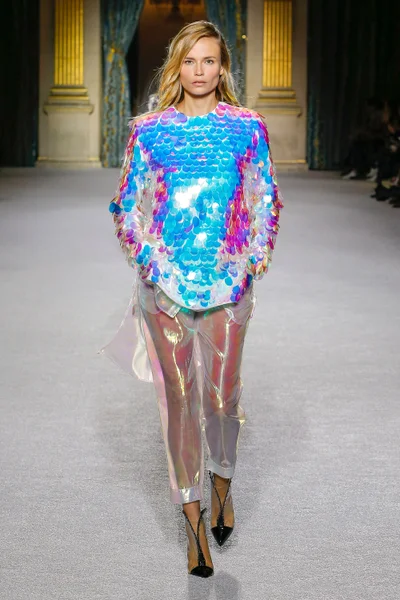 Look 2